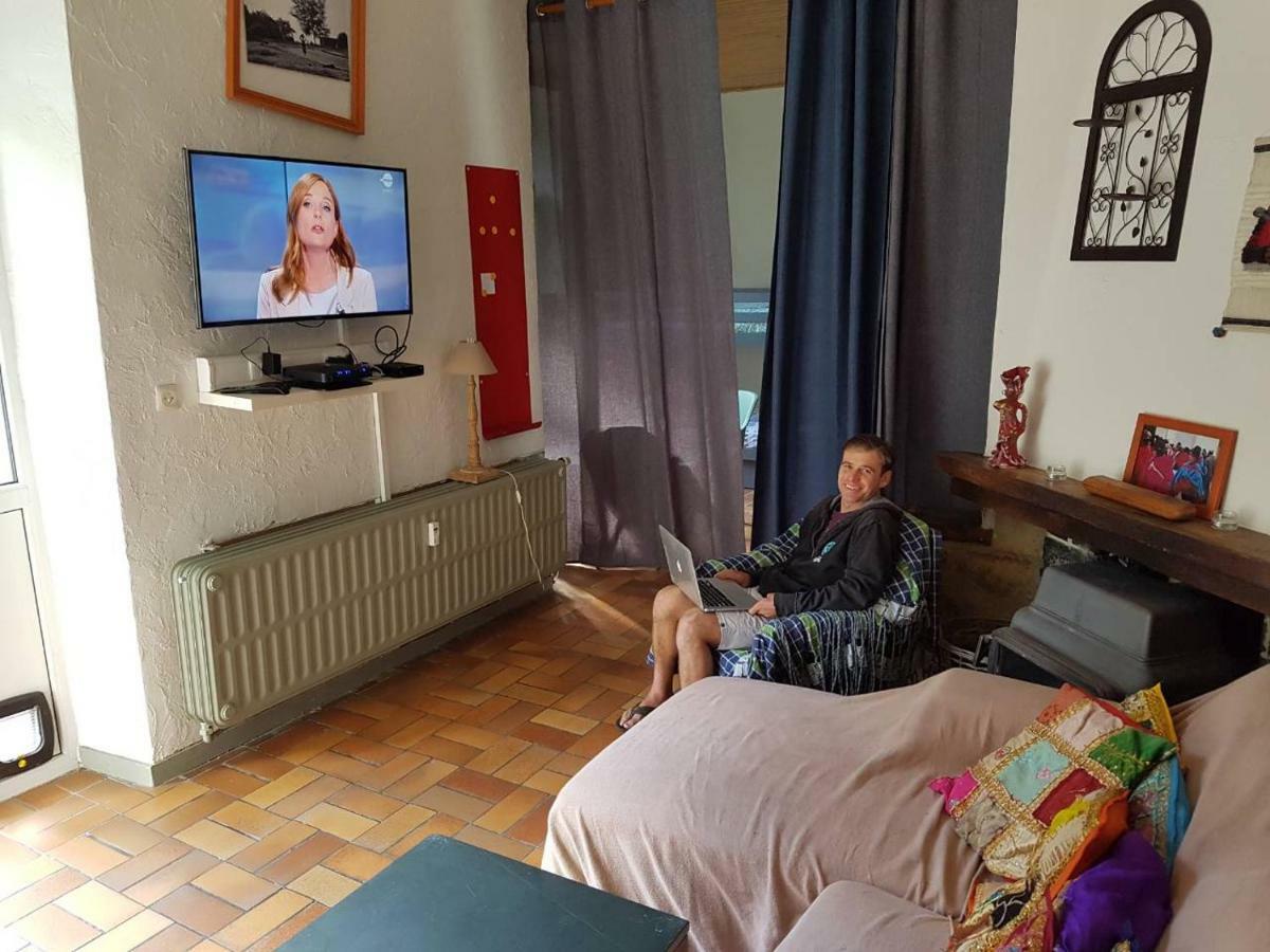 Hotel Panama Selva Backpacker à Dinant Extérieur photo